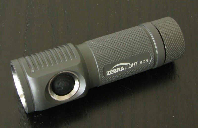Zebralight SC5 (1xAA, XM-L2) Review: RUNTIMES, BEAMSHOTS, VIDEO